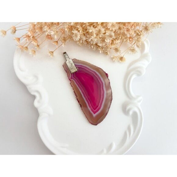 Pink Slice Agate Crystal Geode Freeform Shaped Large Silver T Vintage Pendant - Picture 2 of 13